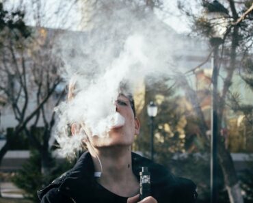 Can vaping cause tonsil stones?